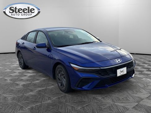 Used 2024 Hyundai Elantra SEL FWD image 7