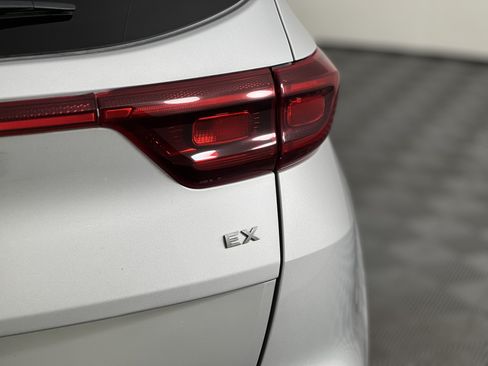 Used 2022 Kia Sportage EX AWD/4WD image 12