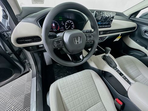 Certified 2025 Honda HR-V LX image 7