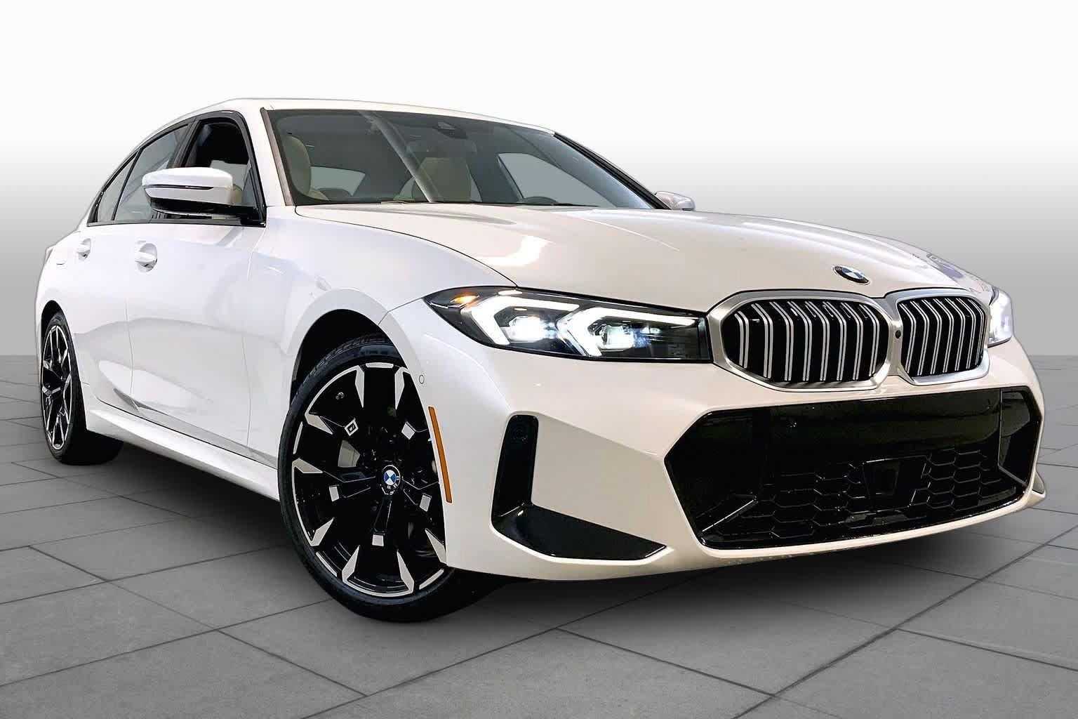 New 2026 BMW 330i xDrive Sedan w/ M Sport Package AWD/4WD image 2