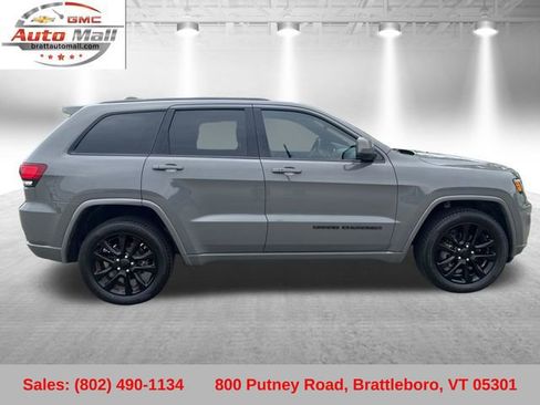 Used 2019 Jeep Grand Cherokee Altitude AWD/4WD image 8