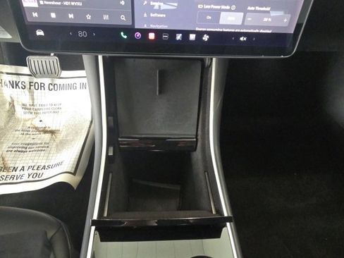 Used 2018 Tesla Model 3 Long Range image 16