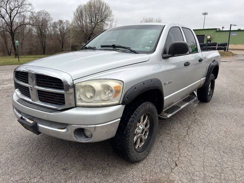 Used 2008 Dodge Ram 1500 Truck SLT w/ Trailer Tow Group AWD/4WD image 2