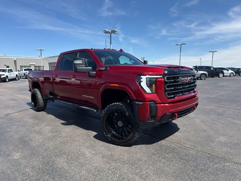 Used 2025 GMC Sierra 3500 AT4 w/ AT4 Premium Plus Package AWD/4WD image 3