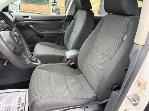 Used 2011 Volkswagen Jetta S FWD image 11