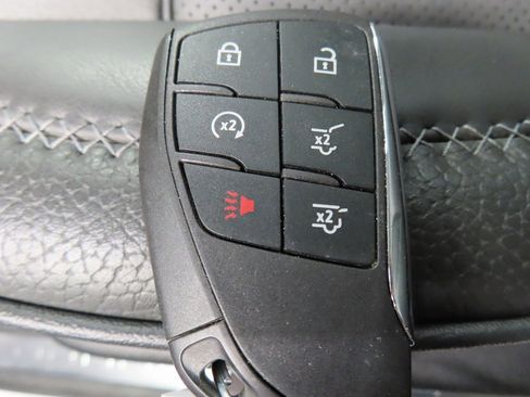 Used 2025 GMC Yukon Denali image 70