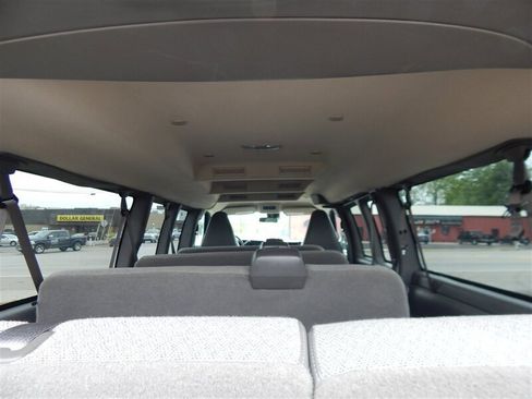 Used 2022 Chevrolet Express 3500 LT w/ LT Preferred Equipment Group RWD image 11