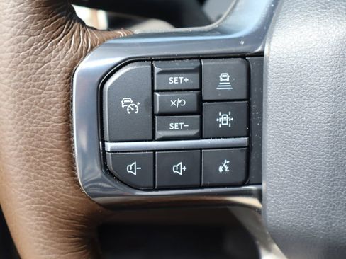 Used 2025 Ford F250 King Ranch w/ FX4 Off-Road Package AWD/4WD image 12