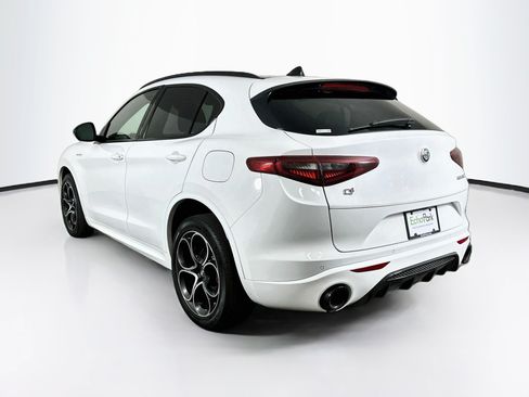Used 2023 Alfa Romeo Stelvio Veloce AWD/4WD image 5