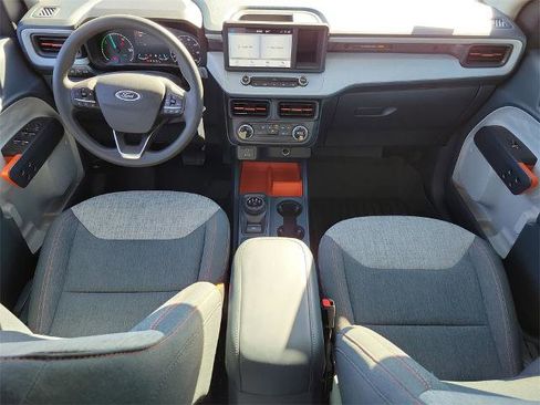 Certified 2022 Ford Maverick XLT image 13