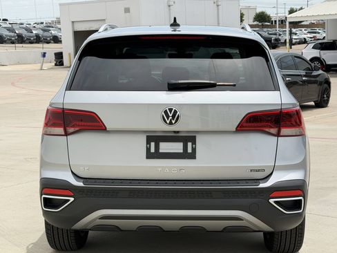 Used 2024 Volkswagen Taos SE AWD/4WD image 5