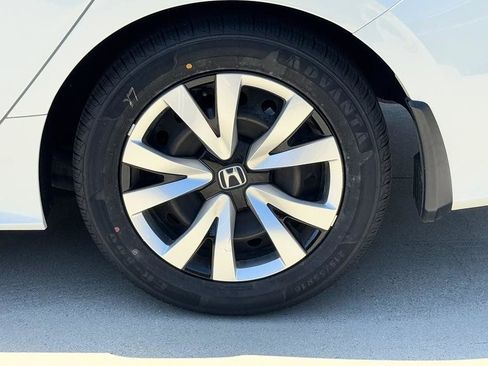 Used 2023 Honda Civic LX image 17