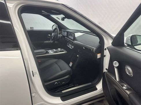 Used 2024 Genesis GV60 RWD image 14