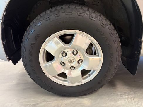 Used 2012 Toyota Tundra Limited w/ Memory Pkg AWD/4WD image 26