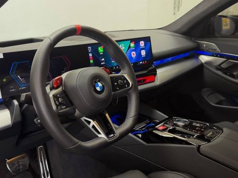 Used 2026 BMW M5 Touring image 44