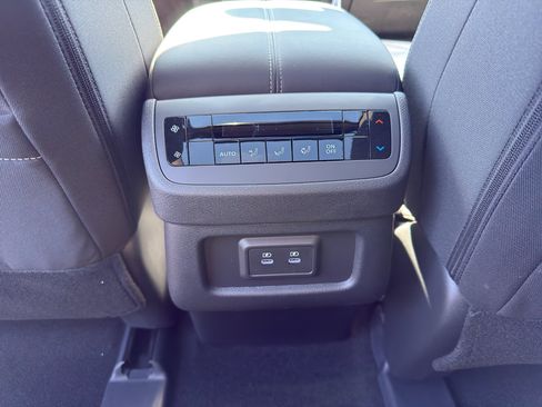 New 2026 Nissan Pathfinder SV image 32