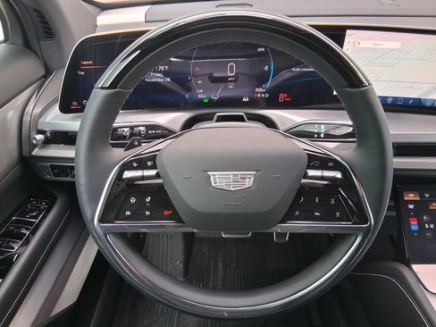 New 2026 Cadillac Vistiq Sport w/ LPO, Floor Liner Package image 11