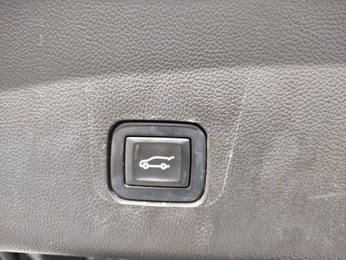Used 2018 Chevrolet Traverse Premier w/ Redline Edition AWD/4WD image 20
