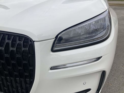 New 2026 Lincoln Corsair Premiere image 11