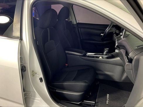Used 2021 Nissan Sentra SV image 10