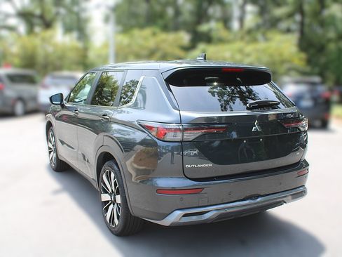 Used 2025 Mitsubishi Outlander SE AWD/4WD image 7
