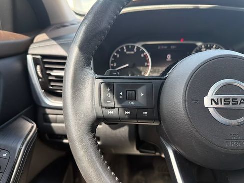 Used 2021 Nissan Rogue SV w/ Premium Package AWD/4WD image 13