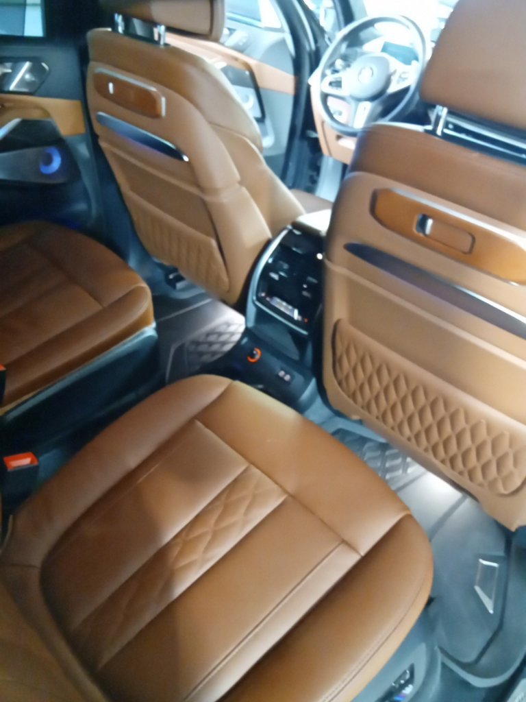 Used 2026 BMW X7 M60i AWD/4WD image 12
