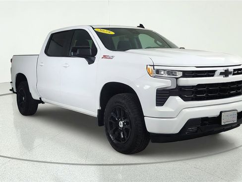 Used 2025 Chevrolet Silverado 1500 RST w/ Convenience Package II AWD/4WD image 1