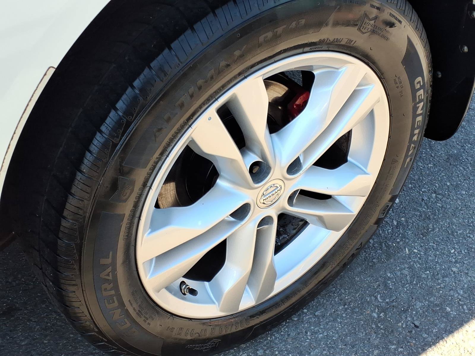 Used 2012 Nissan Rogue SV w/ Premium Pkg AWD/4WD image 12