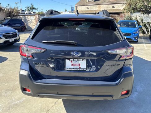 Used 2025 Subaru Outback Onyx Edition image 5