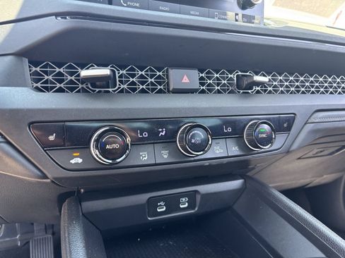 Certified 2023 Honda Accord EX image 23