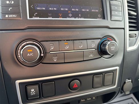 Used 2019 Nissan Titan S w/ S Utility Package image 15