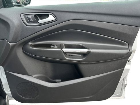 Used 2017 Ford C-MAX Energi SE w/ Equipment Group 401A image 21