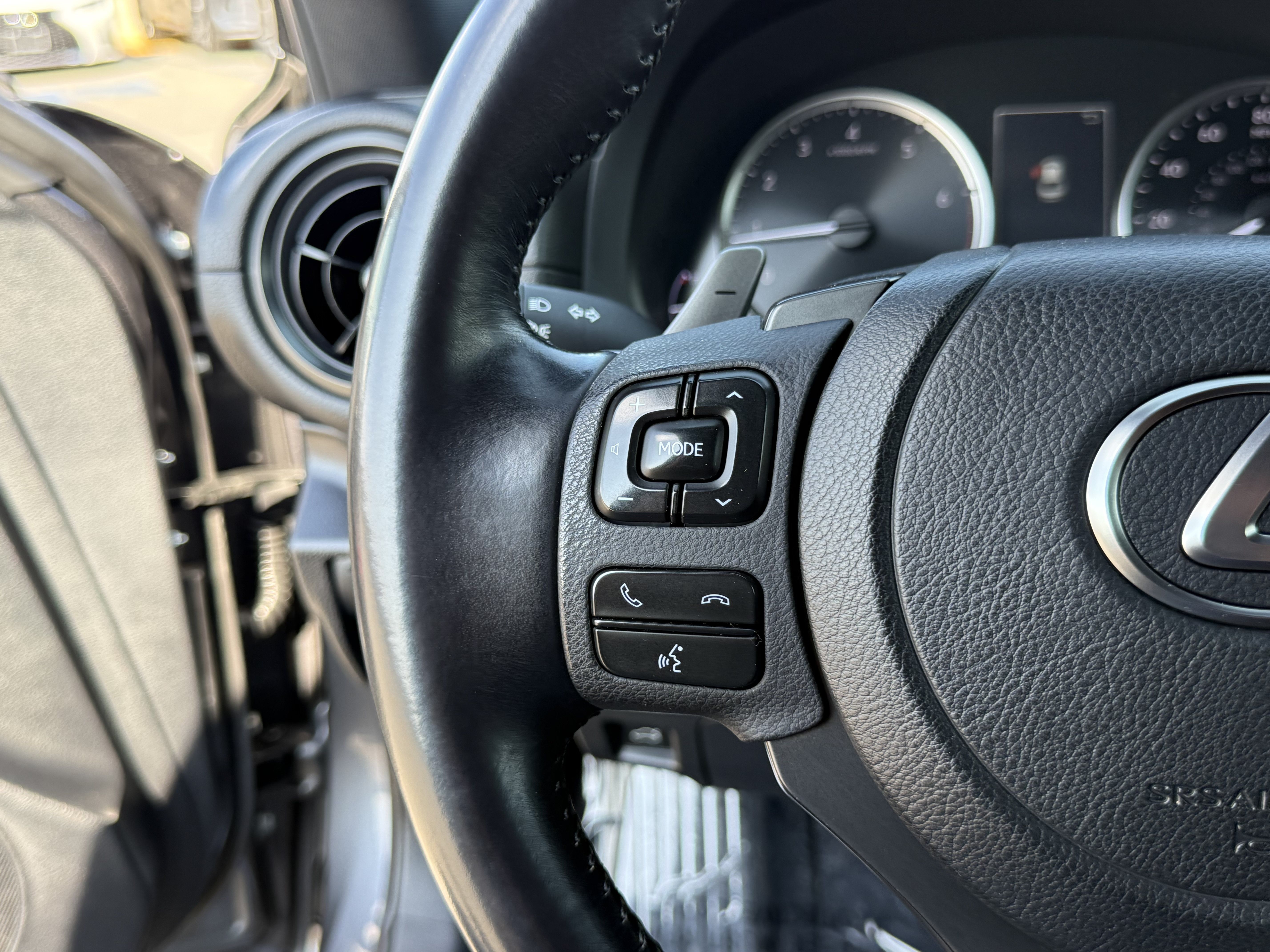Certified 2024 Lexus IS 300 F Sport RWD image 22
