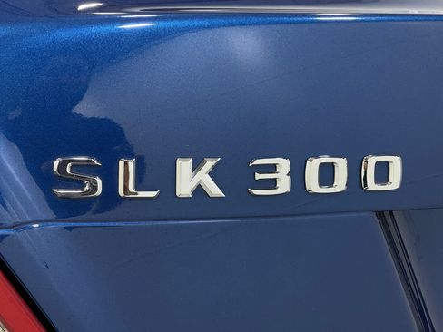 Used 2009 Mercedes-Benz SLK 300 image 34