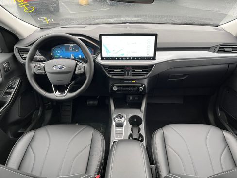 New 2026 Ford Escape SE w/ PHEV Premium Package FWD image 17