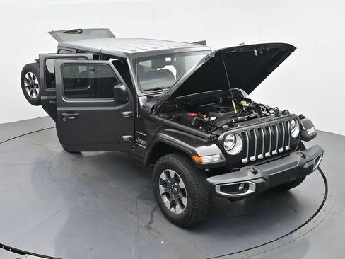 Used 2021 Jeep Wrangler Unlimited Sahara AWD/4WD image 33