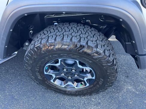 Used 2023 Jeep Wrangler Unlimited Rubicon 4xe w/ Steel Bumper Group image 26