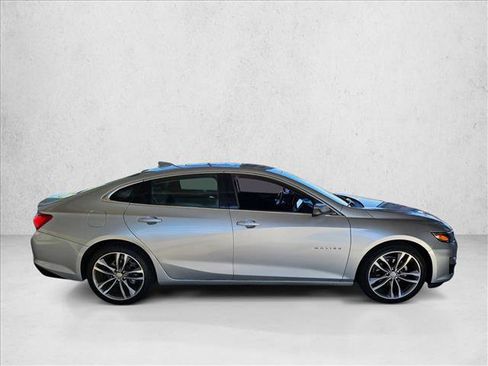 Used 2022 Chevrolet Malibu LT image 4