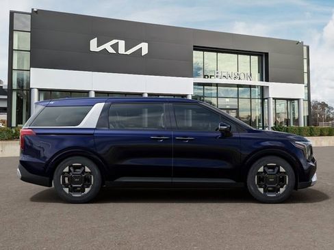 New 2026 Kia Carnival EX image 8