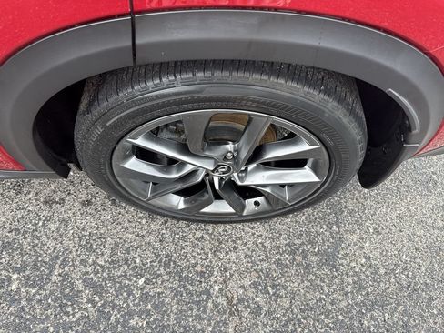Used 2019 INFINITI QX50 Essential w/ Sensory Package AWD/4WD image 40