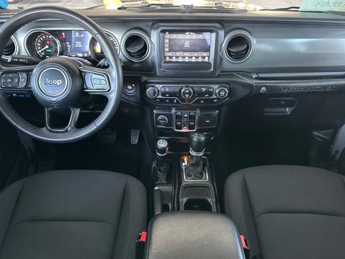 Used 2023 Jeep Wrangler Unlimited AWD/4WD image 12
