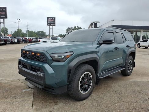 Used 2026 Toyota 4Runner TRD Off-Road Premium AWD/4WD image 3