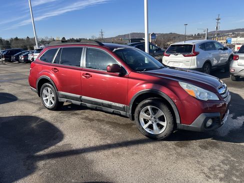 Used 2013 Subaru Outback 2.5i Limited w/ Moonroof Pkg image 2