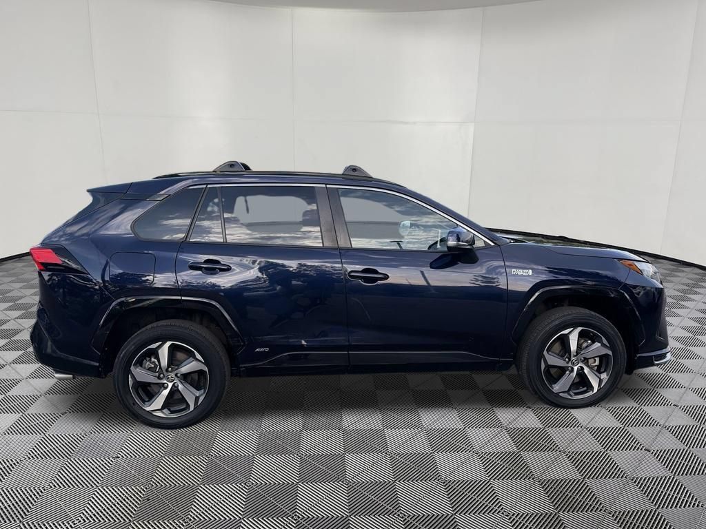 Used 2023 Toyota RAV4 SE w/ Weather & Moonroof Package AWD/4WD image 10