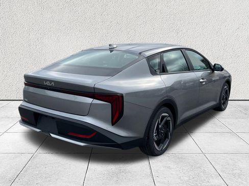New 2025 Kia K4 EX image 7