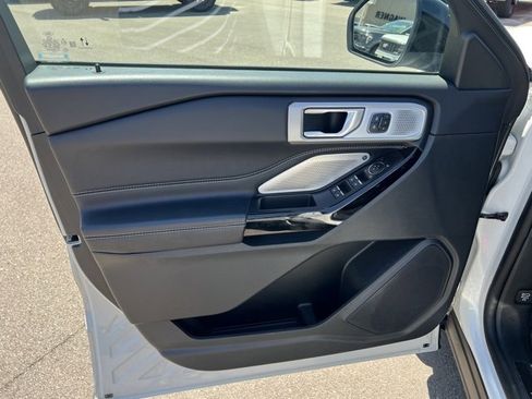 Used 2022 Ford Explorer ST w/ Equipment Group 401A image 17