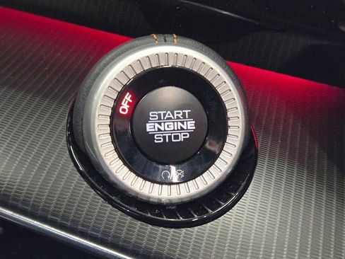 New 2025 Jeep Grand Wagoneer Series III w/ Rear Seat Video Group 1 image 33