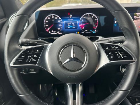 Certified 2025 Mercedes-Benz GLA 250 image 23