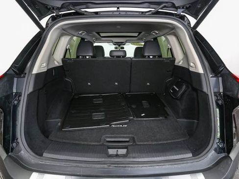 Used 2023 Nissan Rogue SV w/ SV Premium B Package AWD/4WD image 10